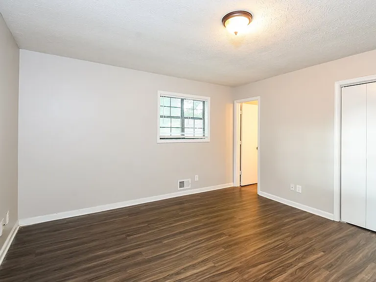 5376 Whitney Ct — Photo 11