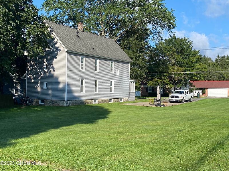 3rd image of 130 Pleasant Avenue