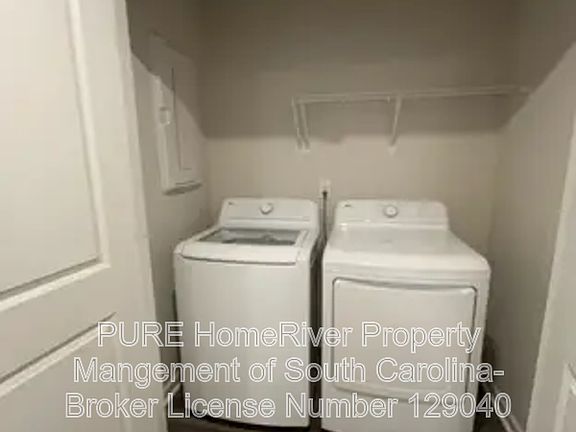 3rd image of 21B Regent St