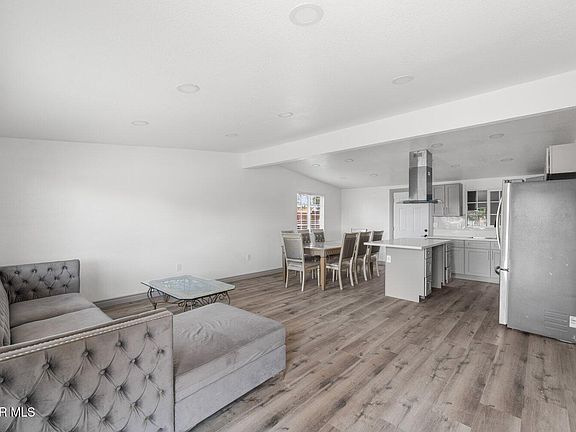 3rd image of 27035 Jerome St