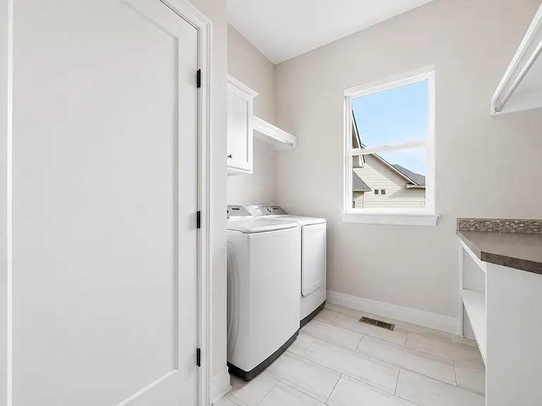 3616 N Crest Ct — Photo 22