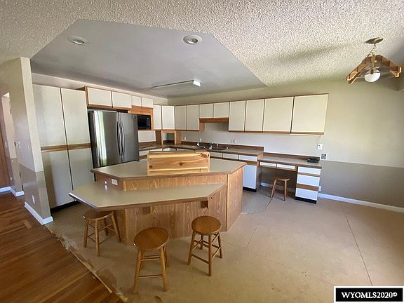 5th image of 526 N 15th St E