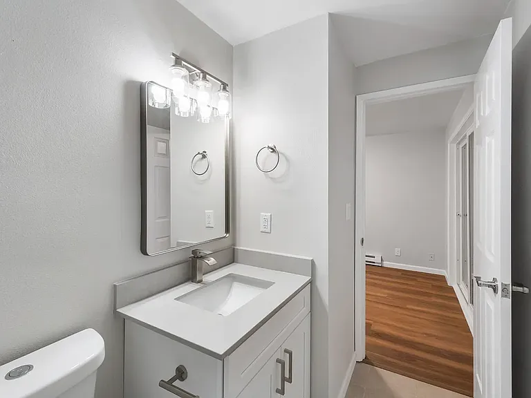 918 N M St #4 — Photo 10