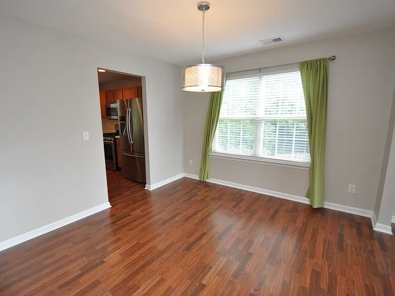 117 Tiverton Woods Dr — Photo 7