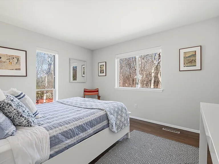 30 Oak Ln — Photo 15
