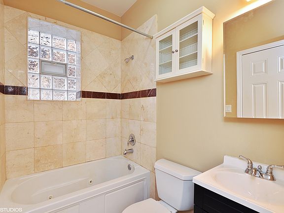 5th image of 2854 N Kedzie Ave Unit 2
