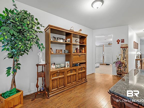 4th image of 6697 Mighty Oaks Dr