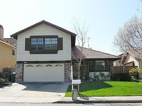 1st image of 842 Canada Dr