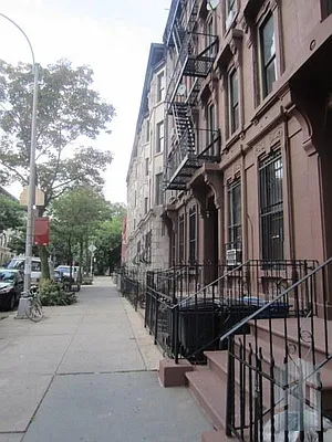 Rented by Skyline Group Real Estate | media 19