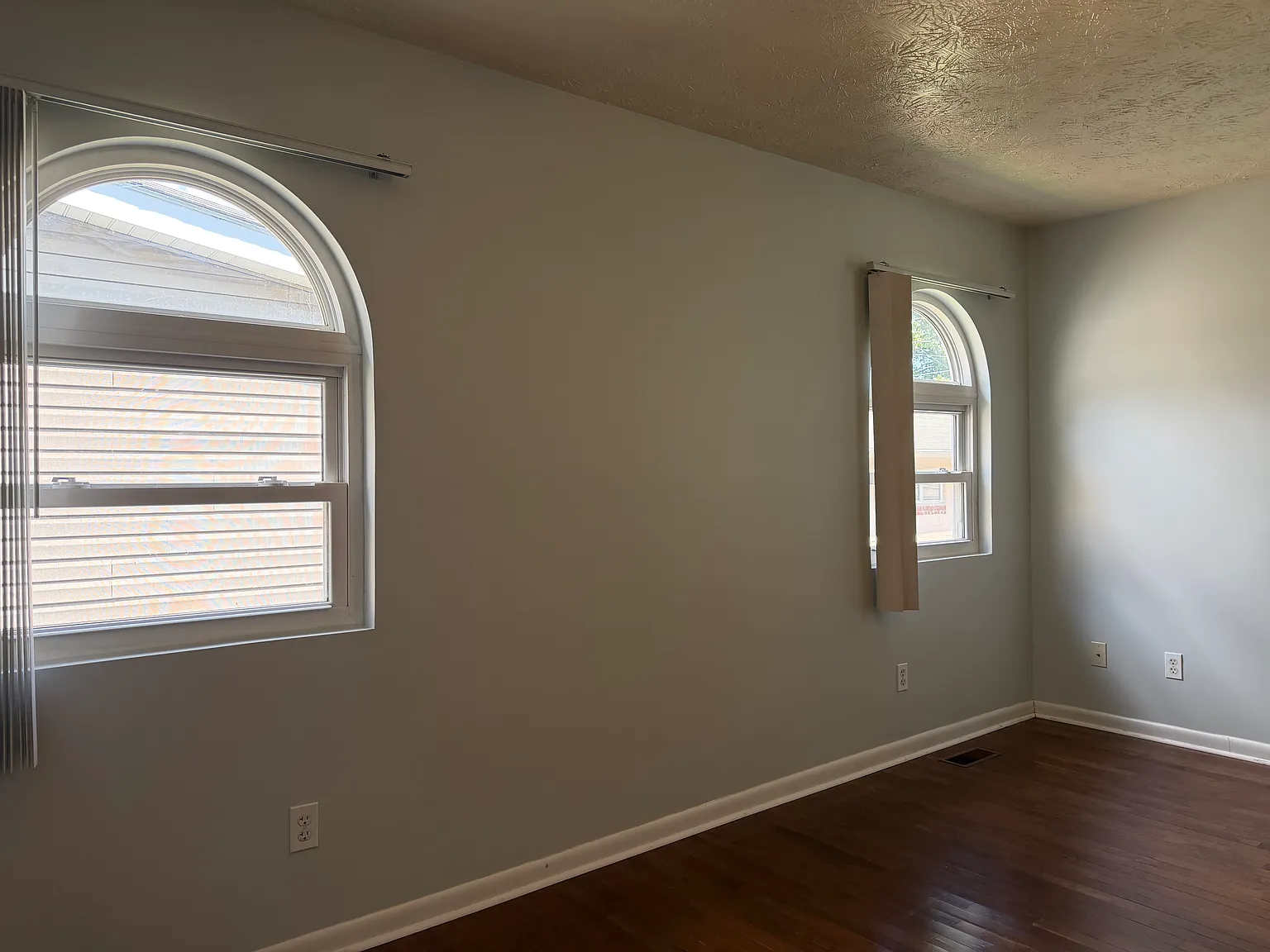 3 bed, 1200 sqft, $1,275 — Photo 3