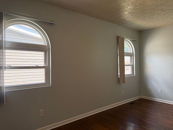 3rd image of 630 Chesapeake St
