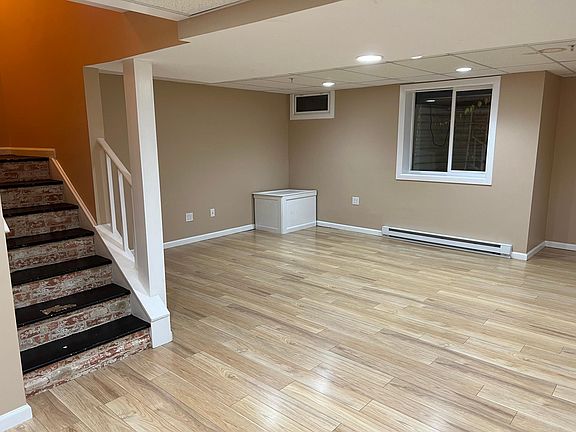 Basement - 700 Sq Feet