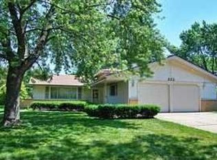 233 Andrew Ln, Schaumburg, IL 60193