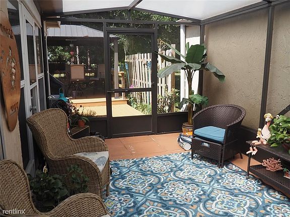 5th image of 393 San Jose Dr