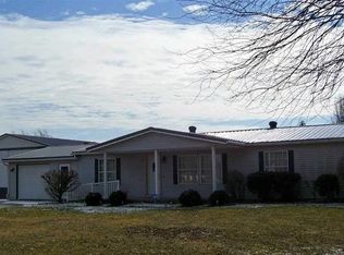 689 E Vincennes St, Orleans, IN 47452