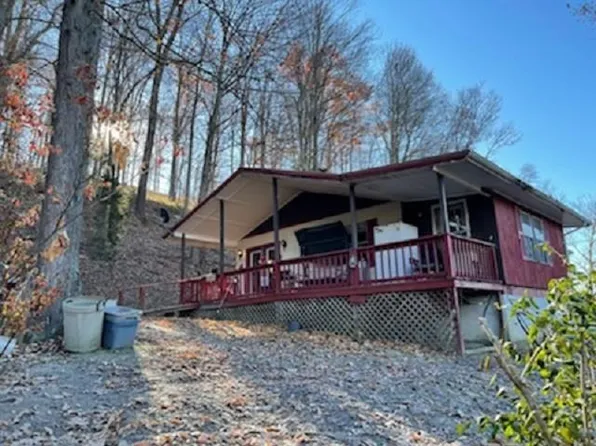 140 Sweet Home Church Dr, Fort Gay, WV 25514