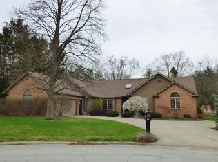 15961 Elmsford Ct, Granger, IN 46530