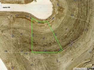 21859 Amber Cir, Gretna, NE 68028