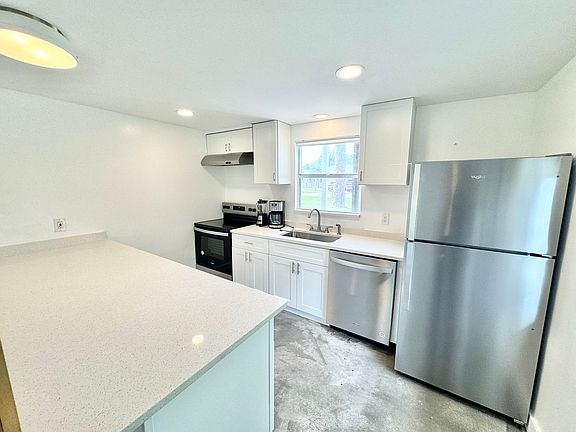 3rd image of 27625 Riverdale Ln #27627