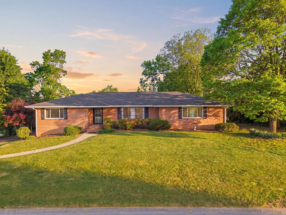 1st image of 1511 Bunker Hill Dr