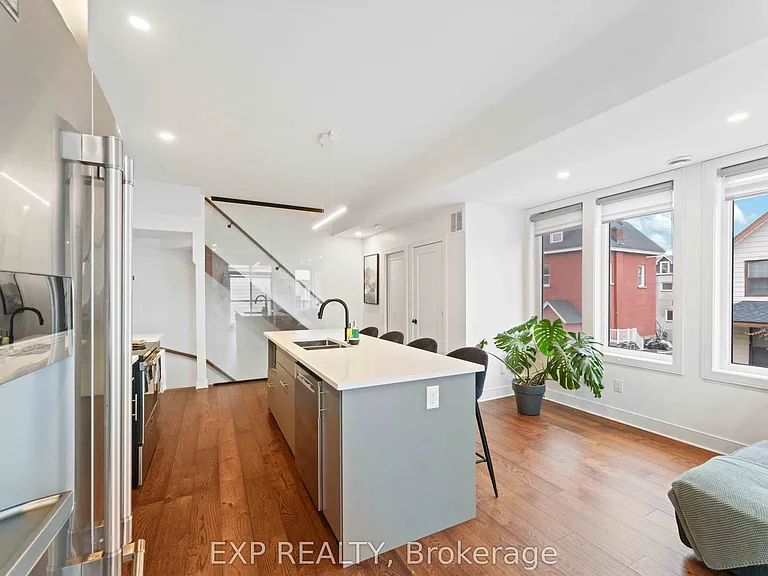 9 Anderson St — Photo 8