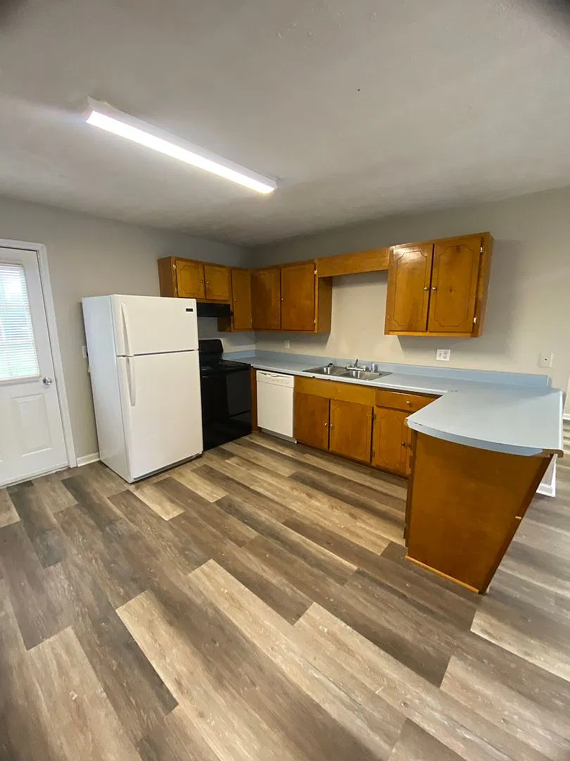 Wheeler Drive Apts - ANS — Photo 4
