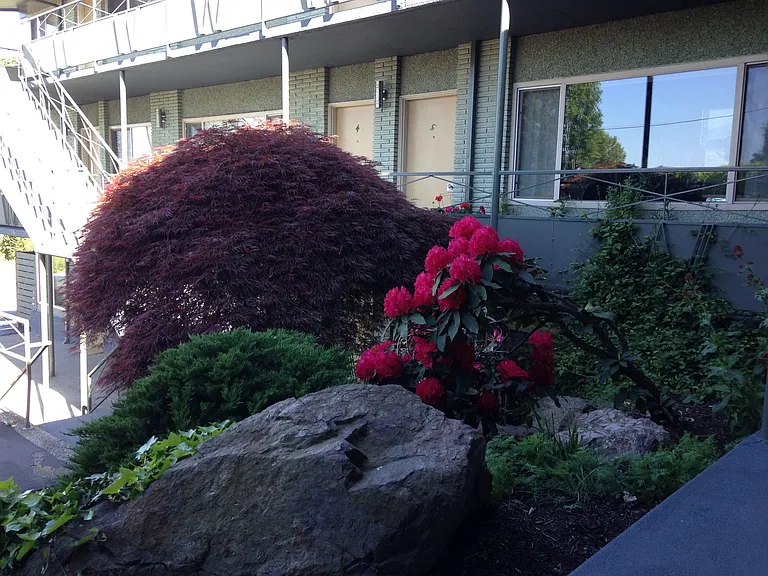 2350 Beacon Ave S — Photo 21