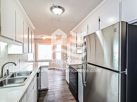 1566_005_kitchen_5.jpg