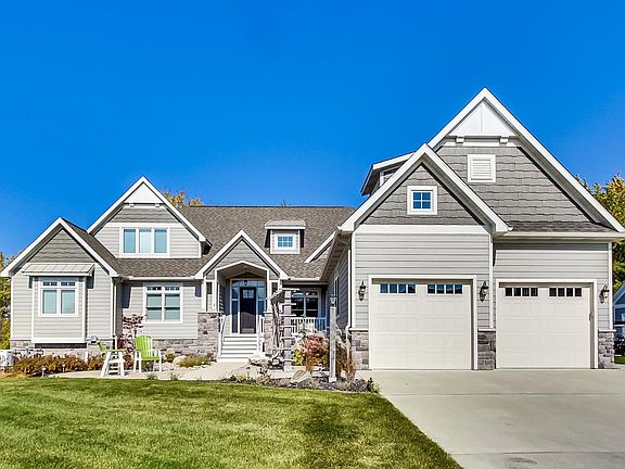 3rd image of 7159 Windcliff Dr