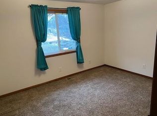 200 Nebraska Ave #B, Holton, KS 66436