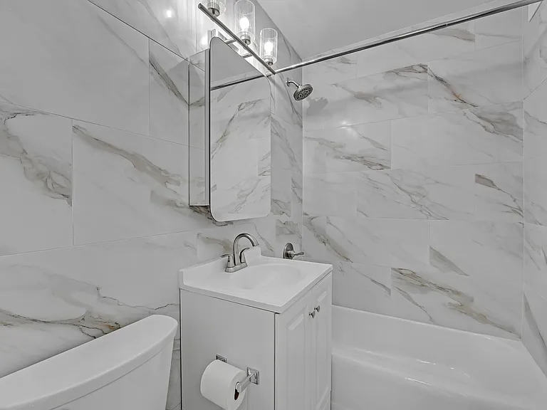 343 E 30th St #16F — Photo 11