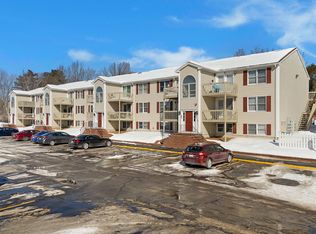 16 Mill St APT 36, Springvale, ME 04083