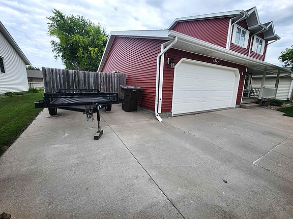 4th image of 1215 16th Ave