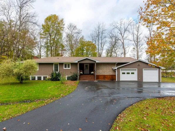9 Piggott Lake Rd, East Hants, NS B0N 1Z0