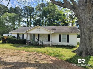 23280 Fountain St, Robertsdale, AL 36567