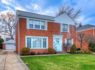 2592 Warrensville Center Rd, University Heights, OH 44118