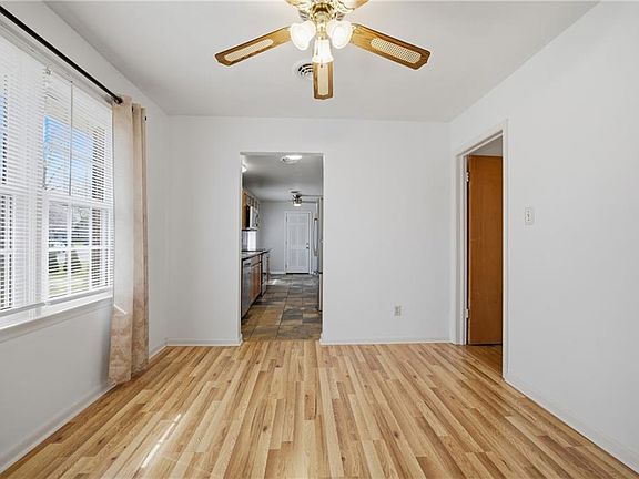 3rd image of 3644 Walnut Hill Rd