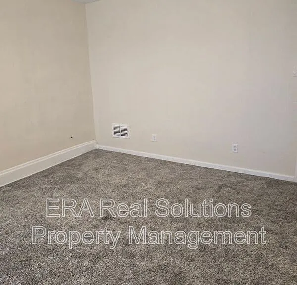 587 S Burgess Ave — Photo 19