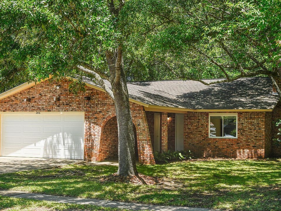 1st image of 2816 Lawnwood Dr