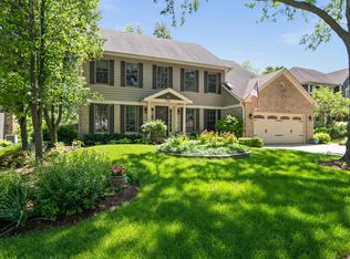 596 Gray St, Geneva, IL 60134