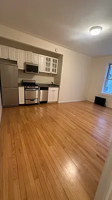 Rented by Manhattan Realty Group | media 7