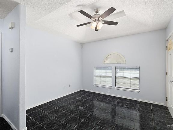 2nd image of 510 Pearl Dr