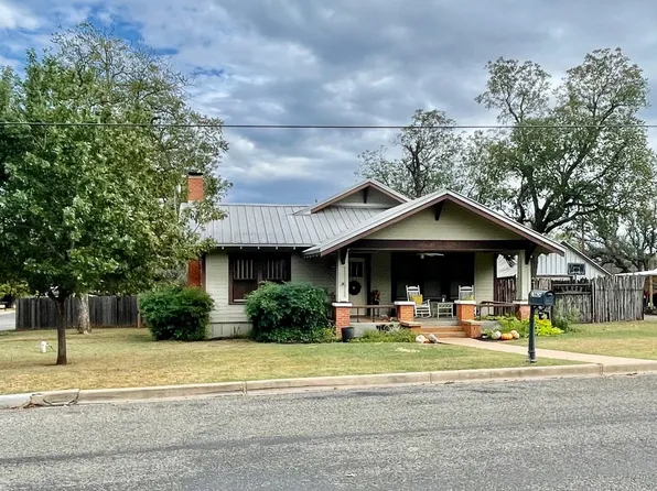1302 Wright Street, Llano, TX 78643