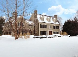 47 Thurton Dr, New Canaan, CT 06840