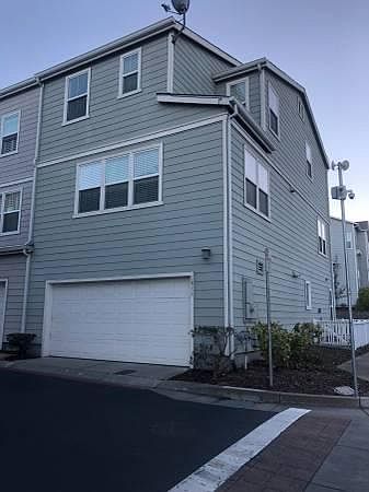 1st image of 1511 Summer Ln