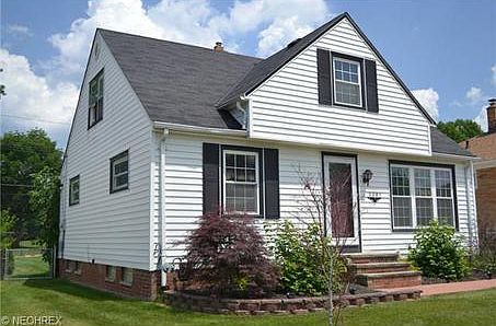 1st image of 2381 Larchmont Dr