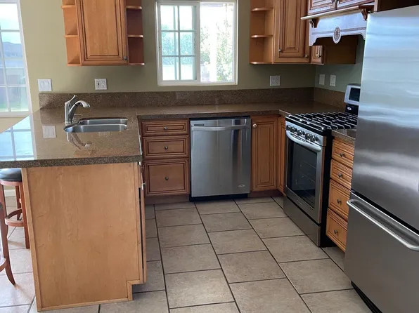7329 Hillsboro St, Goleta, CA 93117