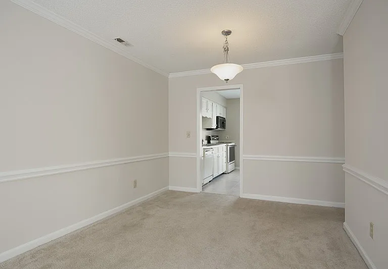 3117 Coachmans Way — Photo 5