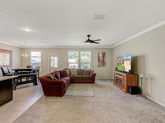 4th image of 7620 Berrenda Dr