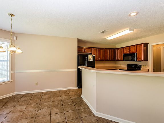 5th image of 1443 Beaver Trail Dr